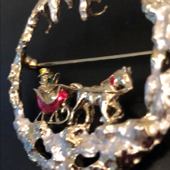 SLEIGH BROACH CIRCLE WITH SLEIGH - Picture 8 of 10